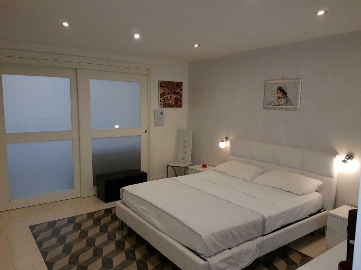 Casa Orchidea - The Fab Stay Бриндизи Екстериор снимка