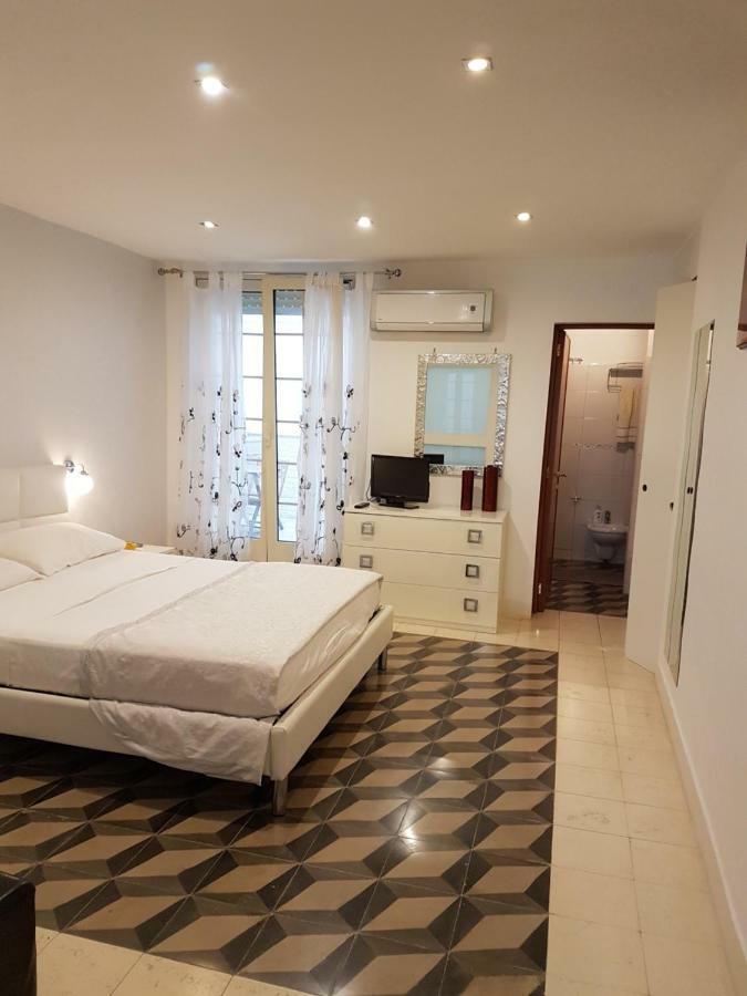 Casa Orchidea - The Fab Stay Бриндизи Екстериор снимка