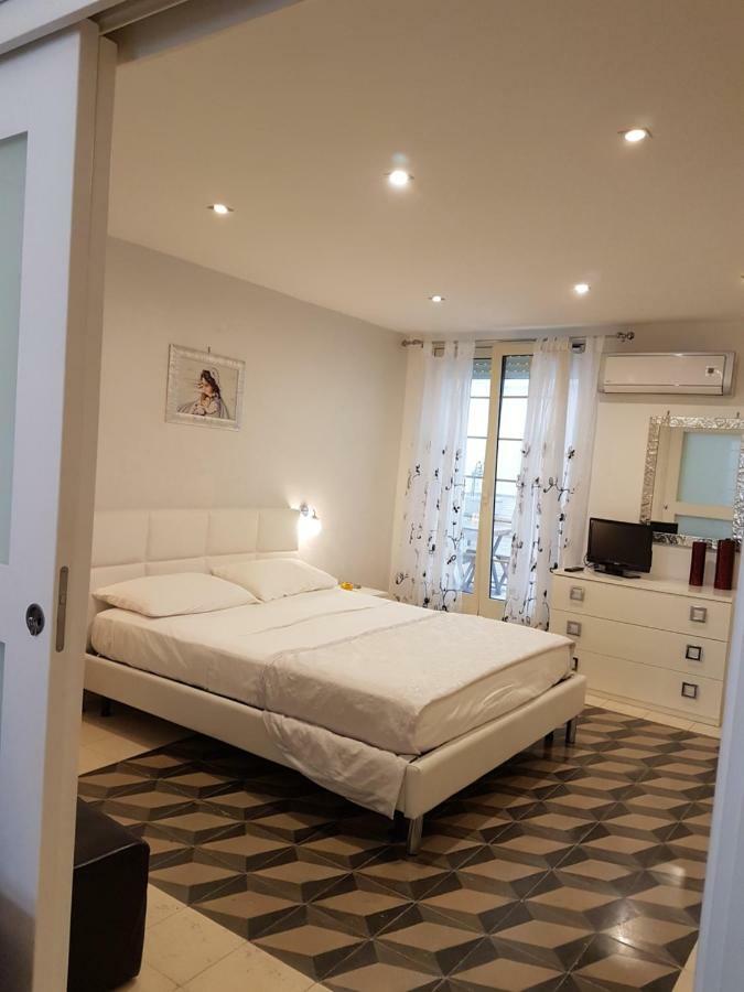Casa Orchidea - The Fab Stay Бриндизи Екстериор снимка